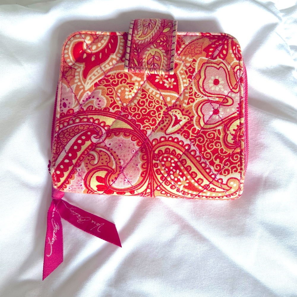 Vera Bradley Pink Orange Paisley Sherbet small trifold wallet